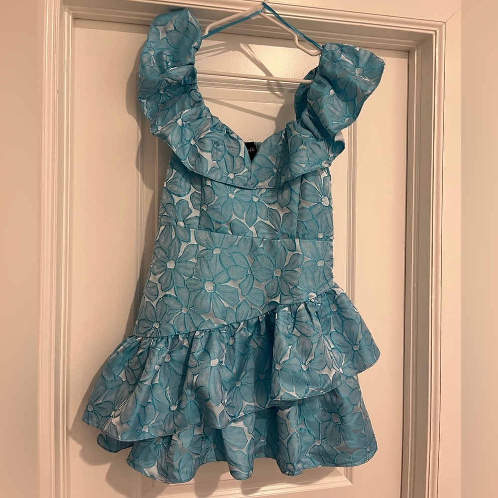 Pants Store Blue Flower ruffle dress!!